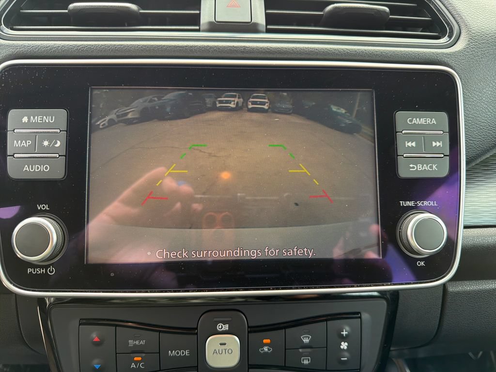Used 2022 Nissan Leaf SV FWD image 28
