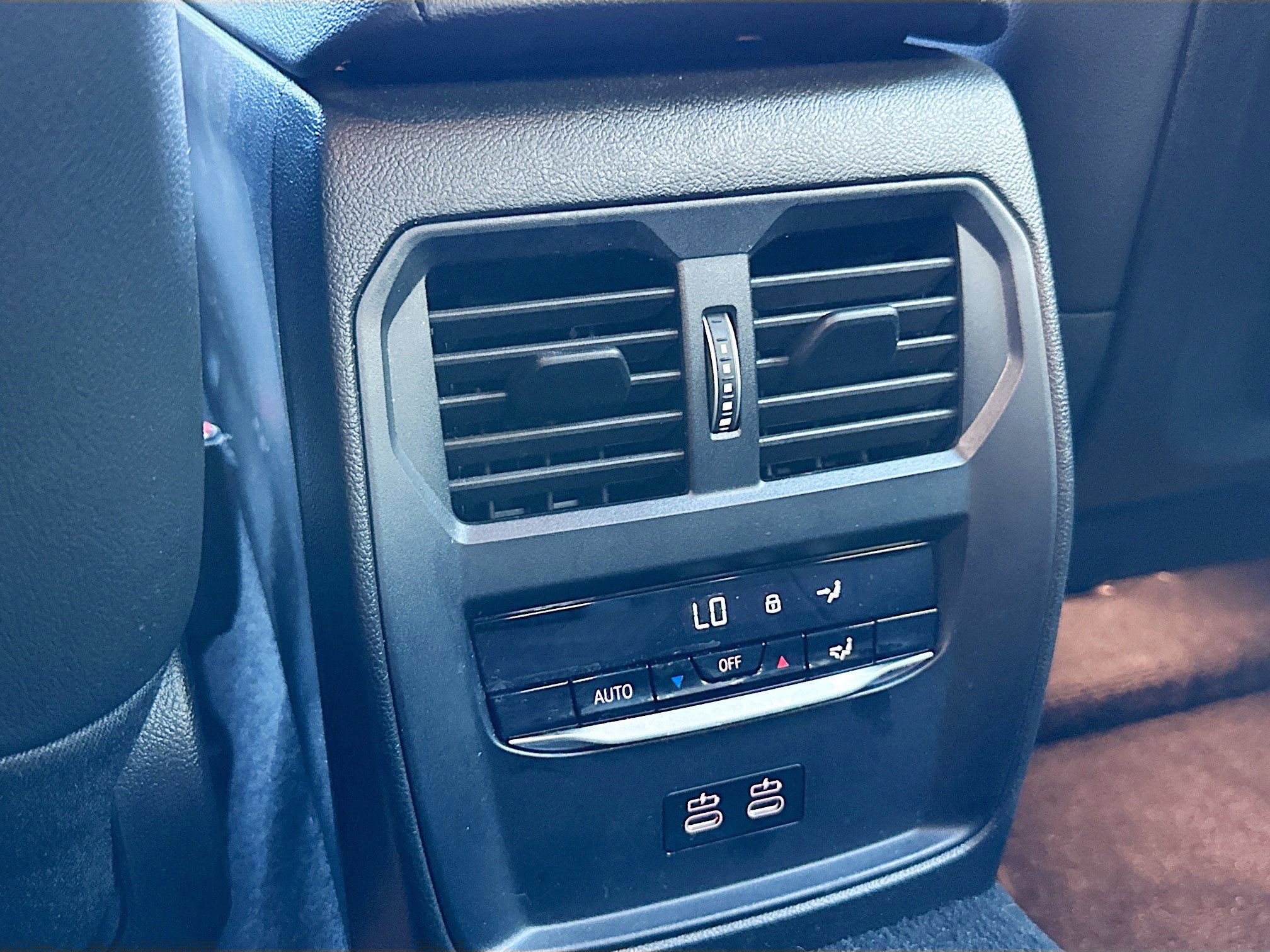 Certified 2024 BMW 330i Sedan w/ Convenience Package image 26