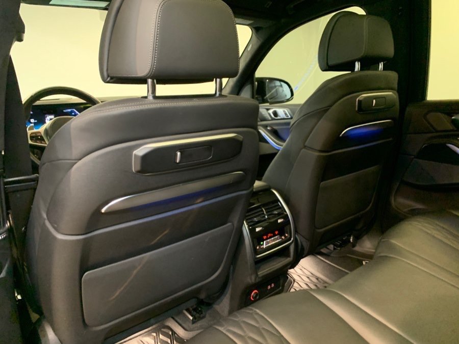 Used 2024 BMW X7 M60i AWD/4WD image 54