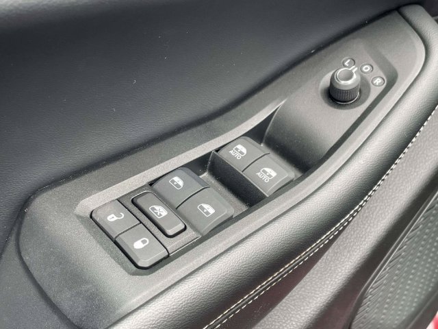 Used 2024 Jeep Grand Cherokee Laredo AWD/4WD image 23