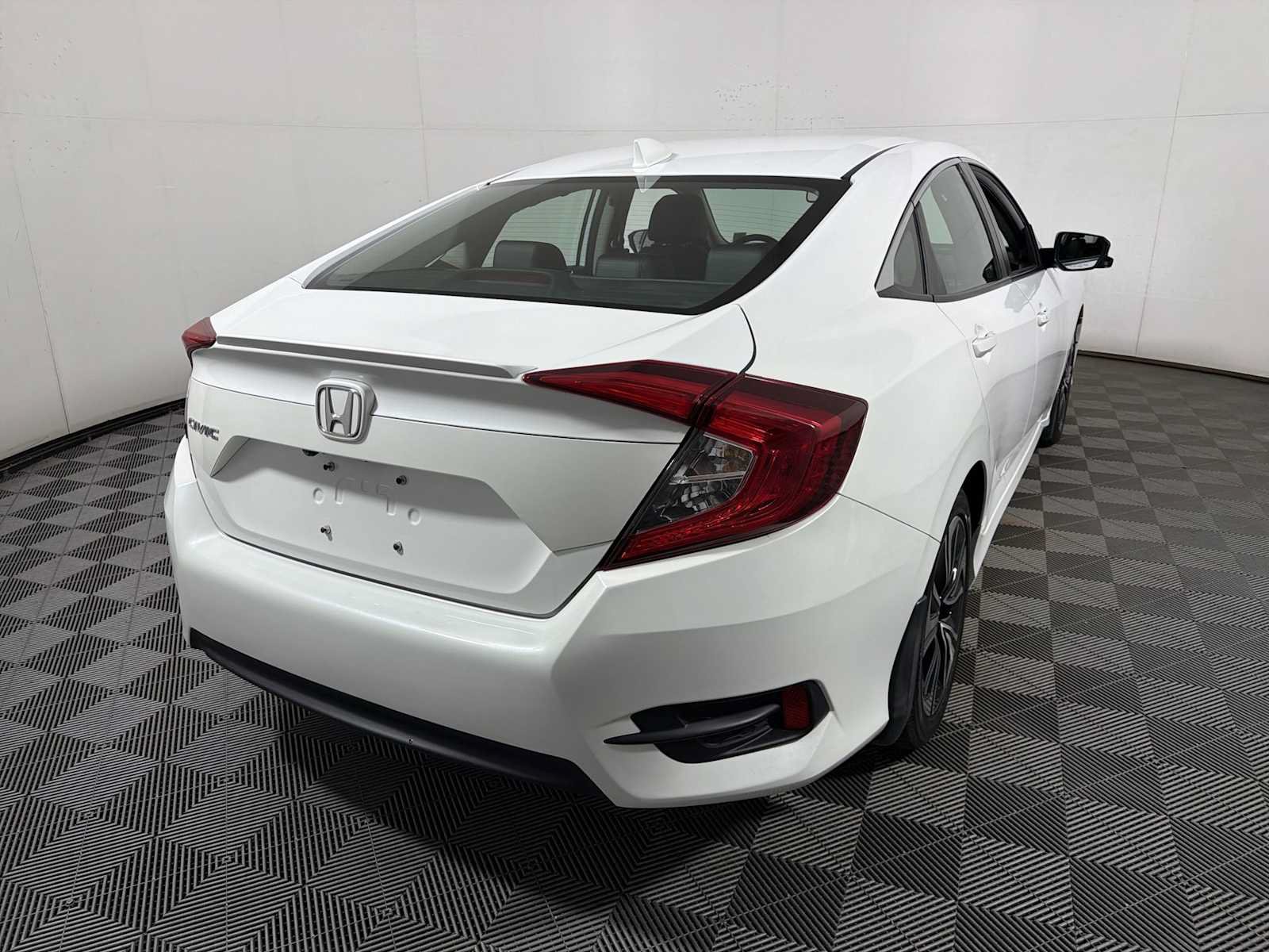 Used 2016 Honda Civic EX-L image 6