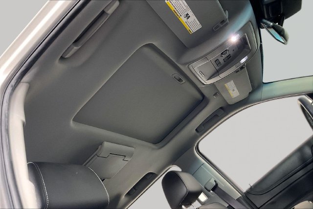 Used 2017 Chevrolet Tahoe Premier AWD/4WD image 26