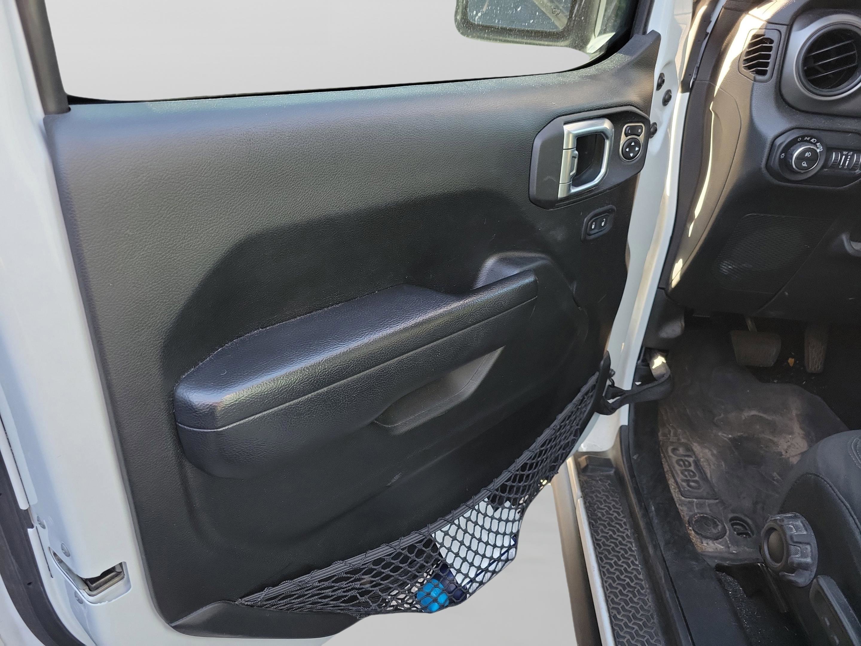 Used 2022 Jeep Gladiator Willys image 6