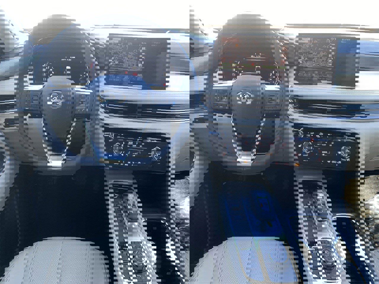 New 2025 INFINITI QX60 Luxe image 13