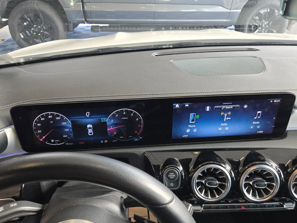 Used 2025 Mercedes-Benz CLA 250 4MATIC image 17