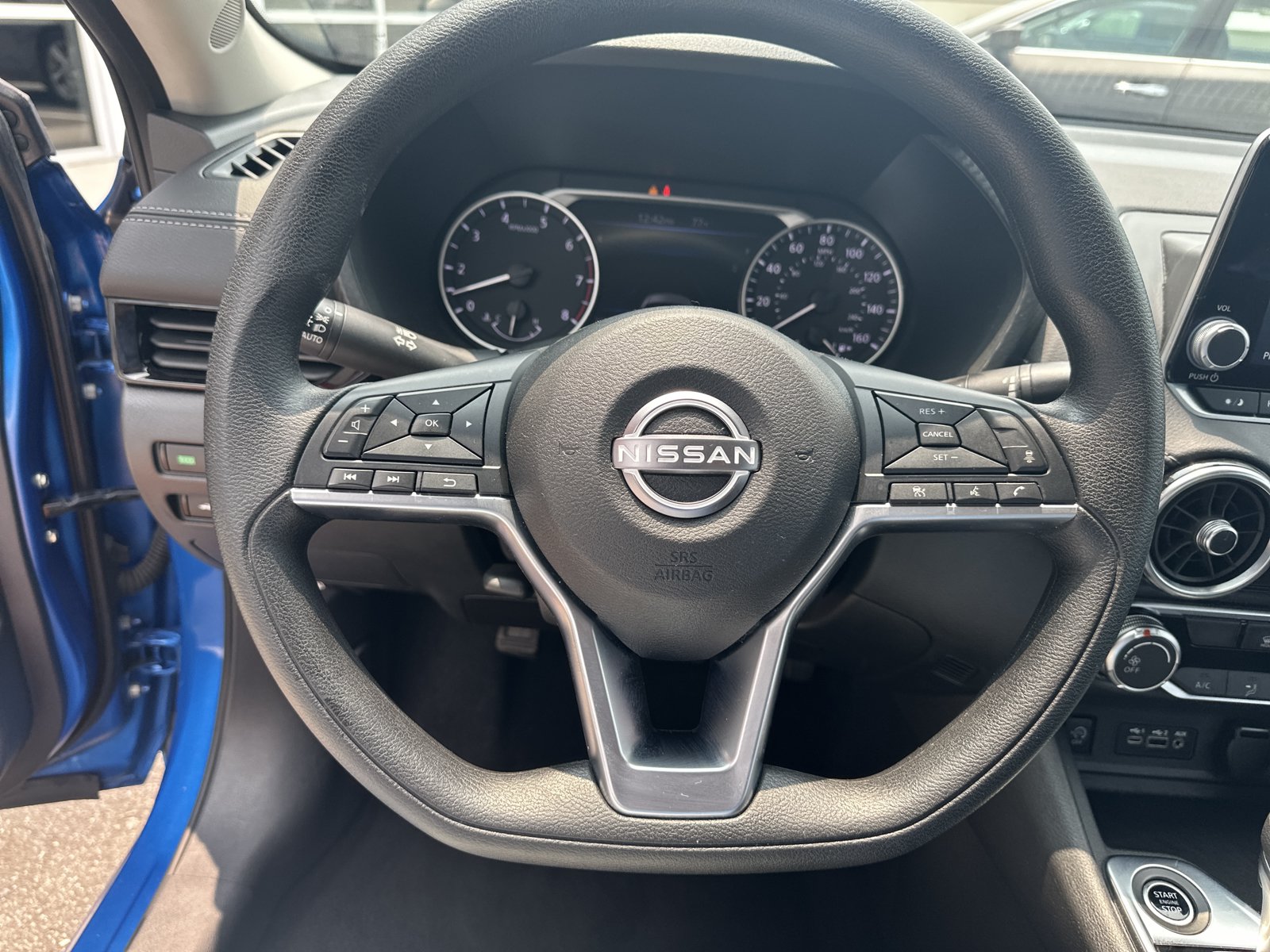 Used 2025 Nissan Sentra SV FWD image 12