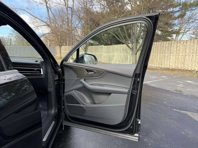 Certified 2025 Audi Q7 Premium Plus w/ Premium Plus Package image 28