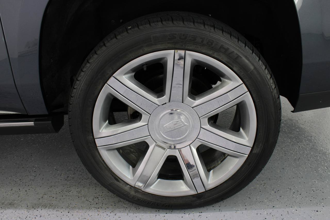 Used 2019 Cadillac Escalade ESV Premium Luxury AWD/4WD image 86