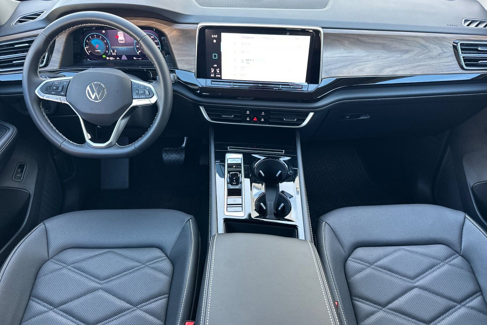 New 2026 Volkswagen Atlas SE FWD image 11