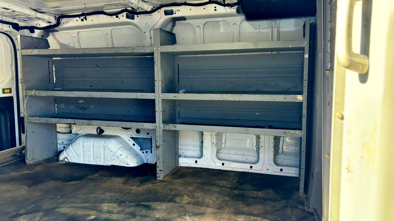 Used 2018 Ford Transit 250 130 Low Roof image 13