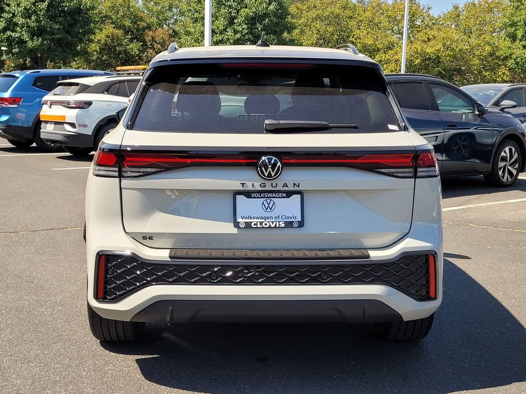New 2026 Volkswagen Tiguan SE R-Line FWD image 6