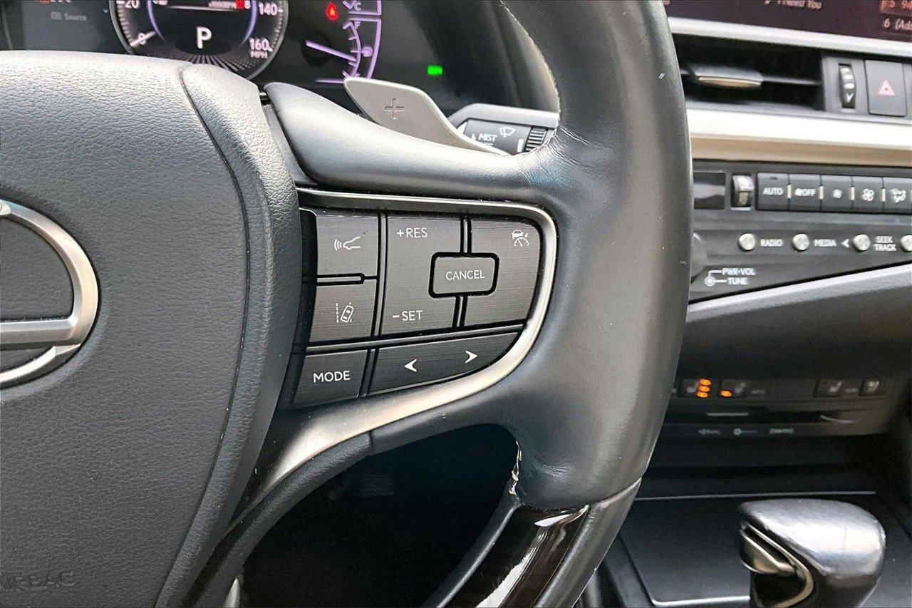 Used 2019 Lexus ES 350 w/ Premium Package image 31