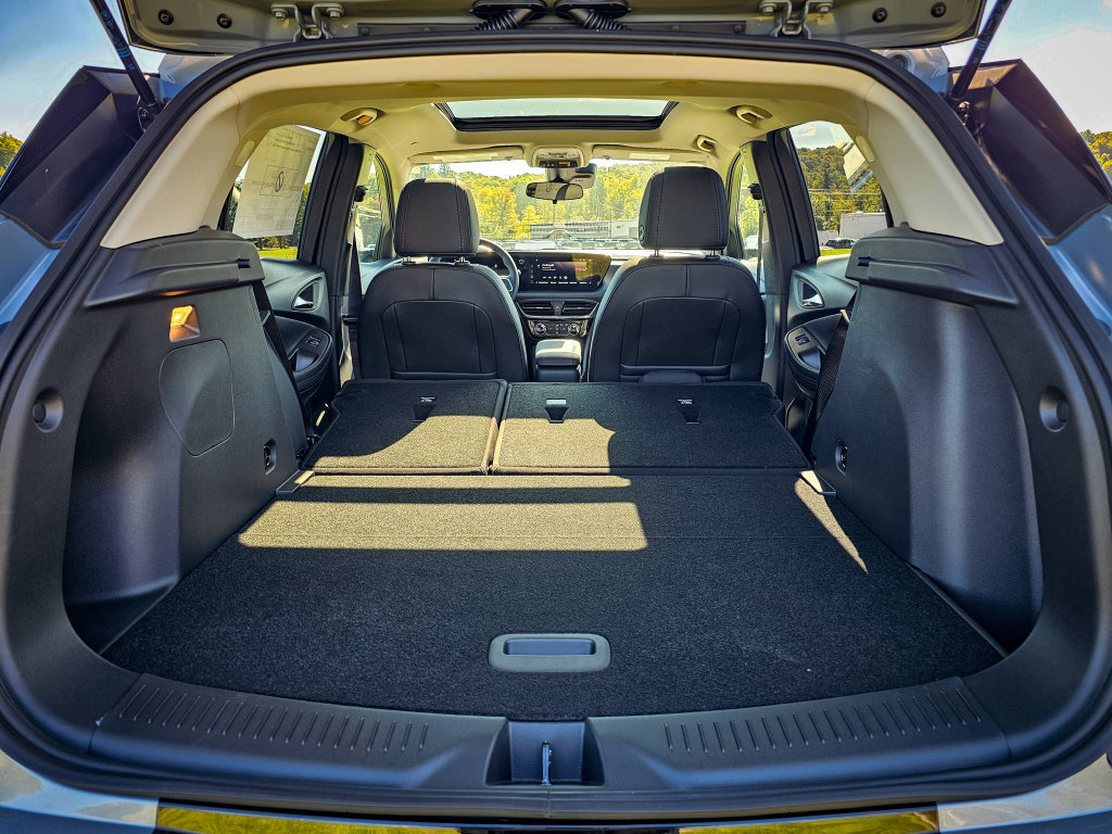 New 2026 Buick Encore GX Sport Touring AWD/4WD image 30