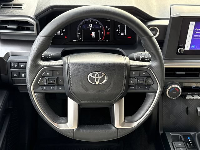 Used 2025 Toyota 4Runner SR5 AWD/4WD image 15