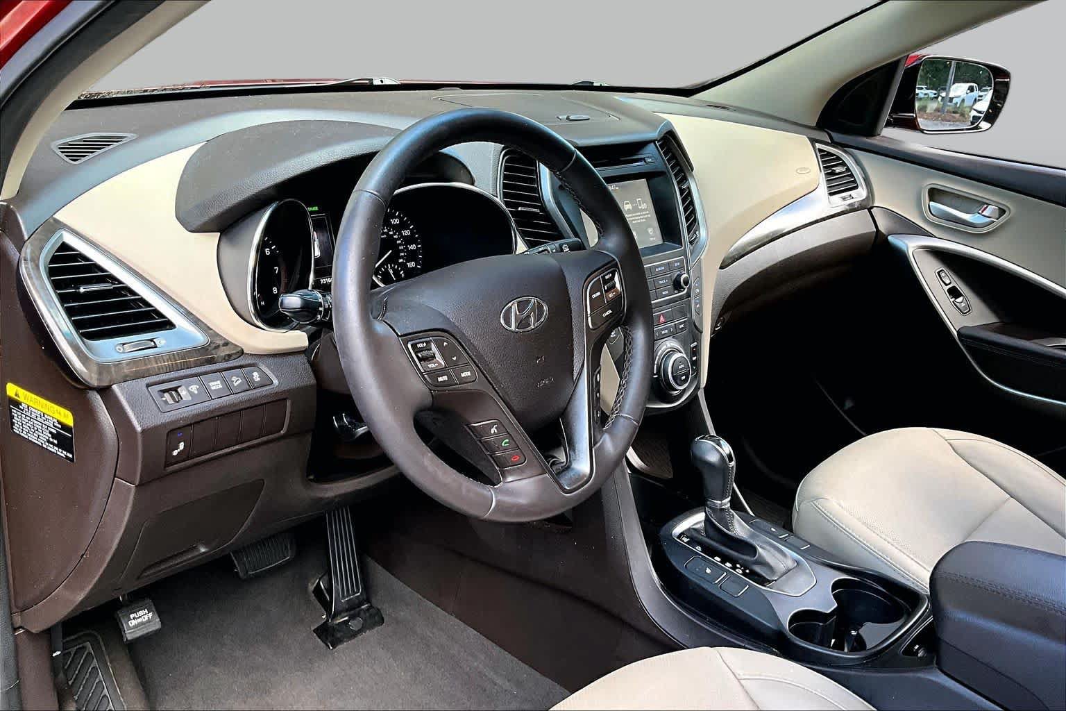Used 2017 Hyundai Santa Fe Sport FWD image 17