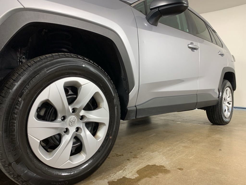 Used 2024 Toyota RAV4 LE image 2