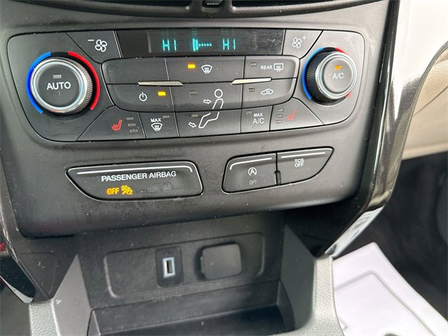 Used 2017 Ford Escape Titanium image 18