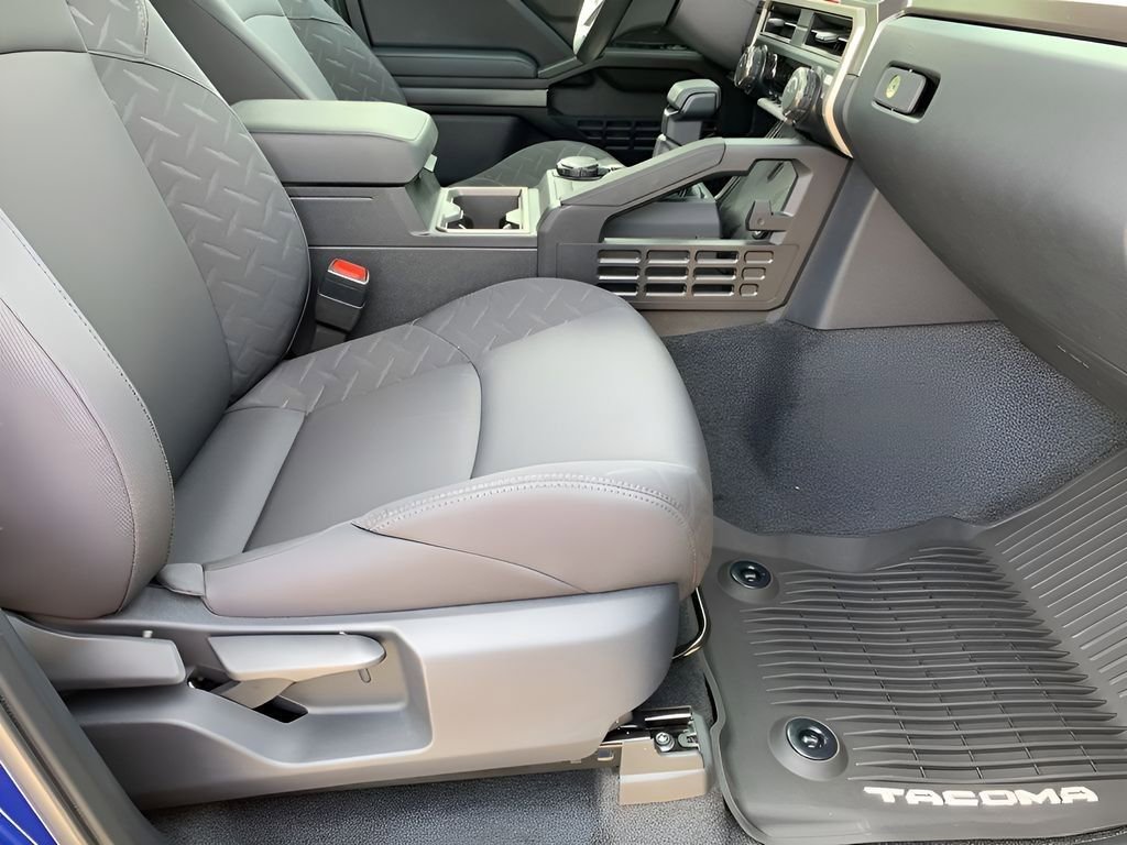 Used 2025 Toyota Tacoma SR5 image 28