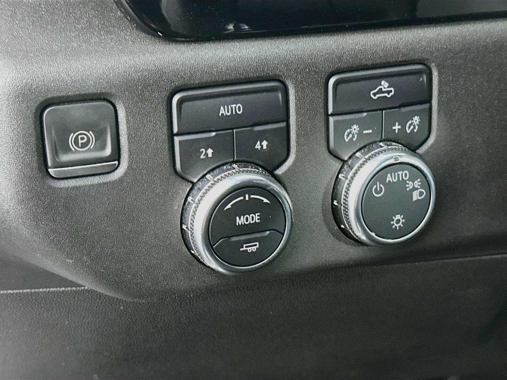 Used 2023 GMC Sierra 1500 SLE AWD/4WD image 16