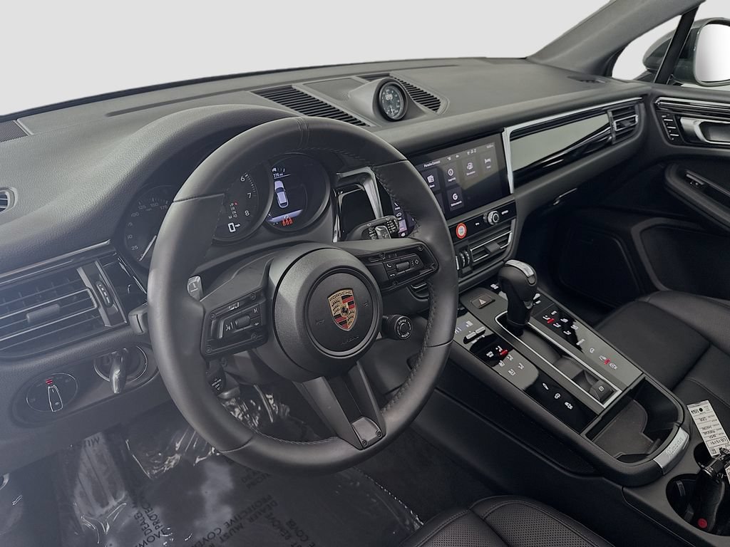 New 2025 Porsche Macan AWD/4WD image 25