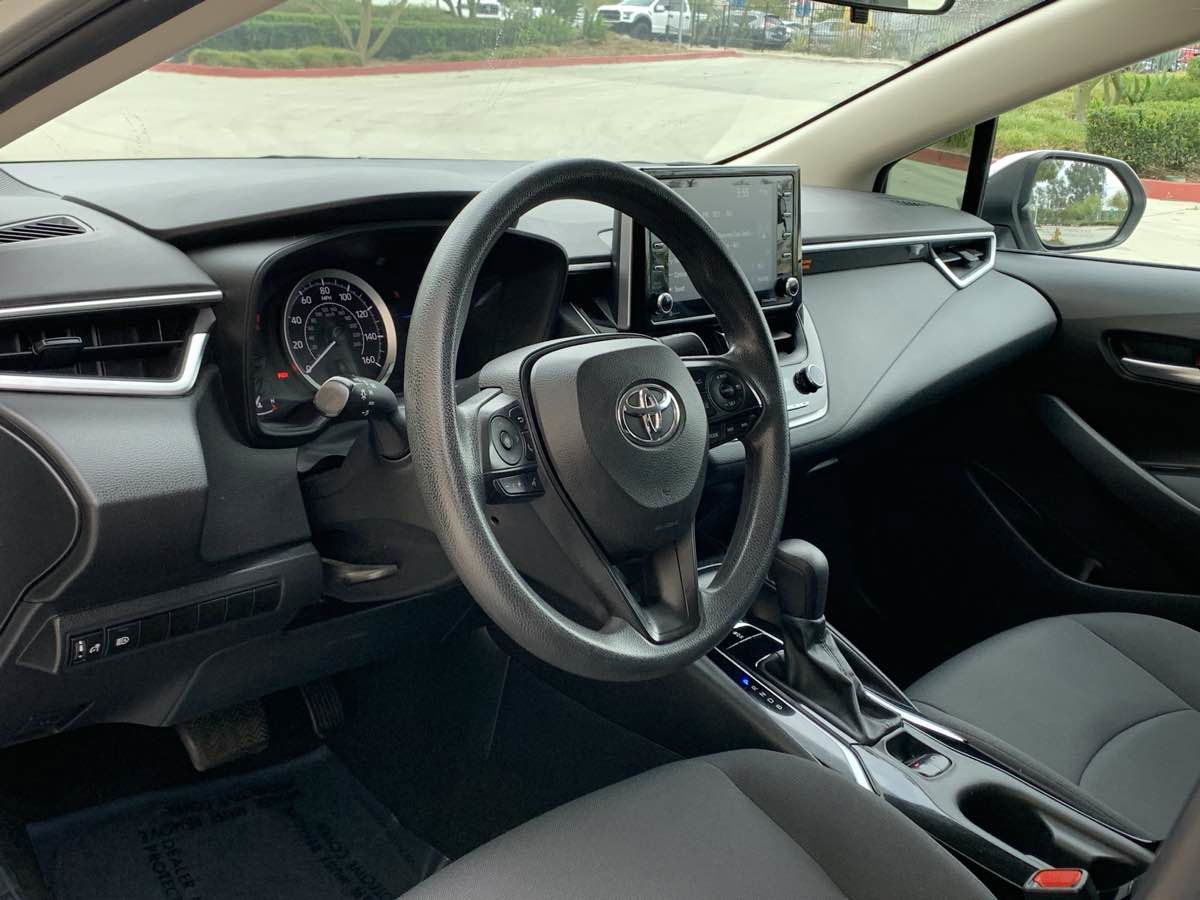 Used 2021 Toyota Corolla LE image 13