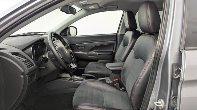 Used 2025 Mitsubishi Outlander Sport SE AWD/4WD image 14