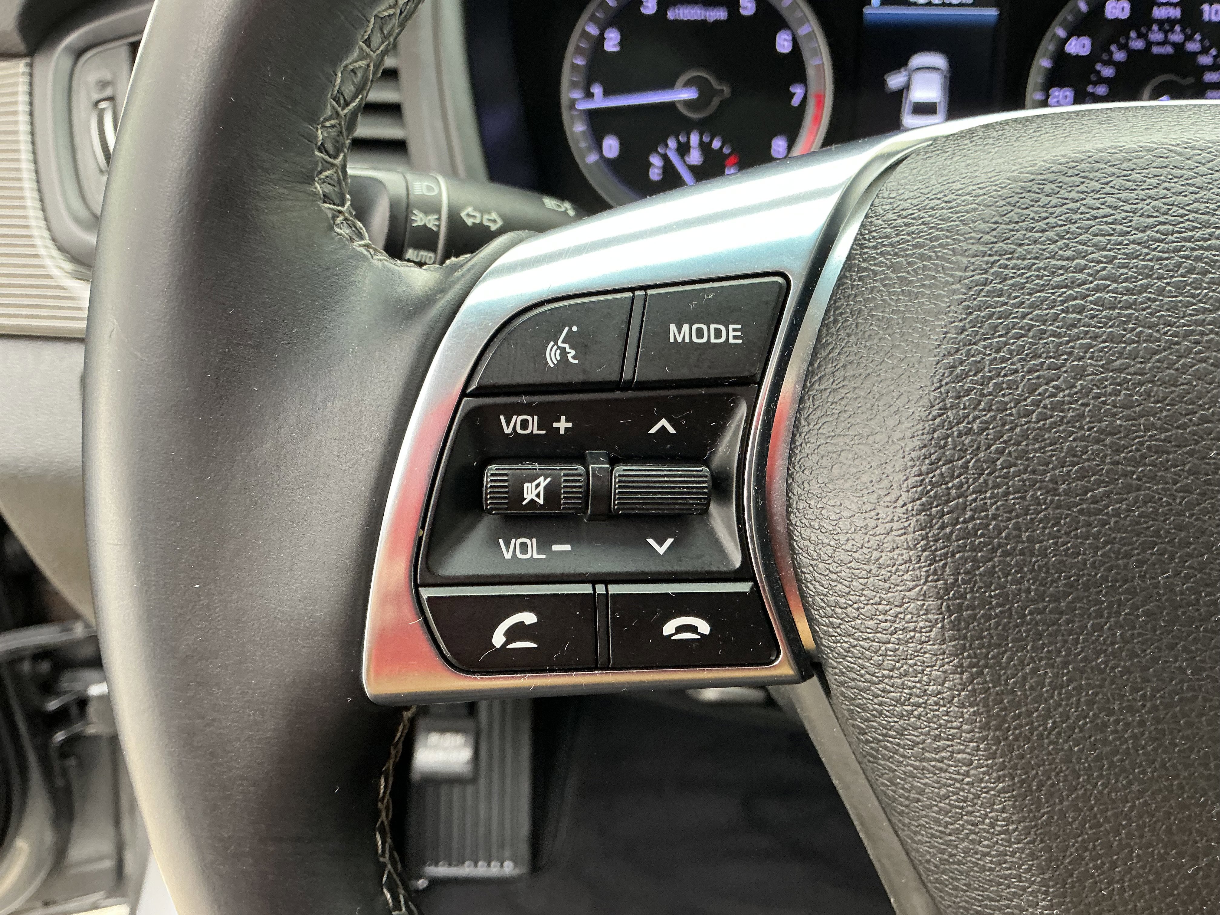 Used 2018 Hyundai Sonata Limited image 9