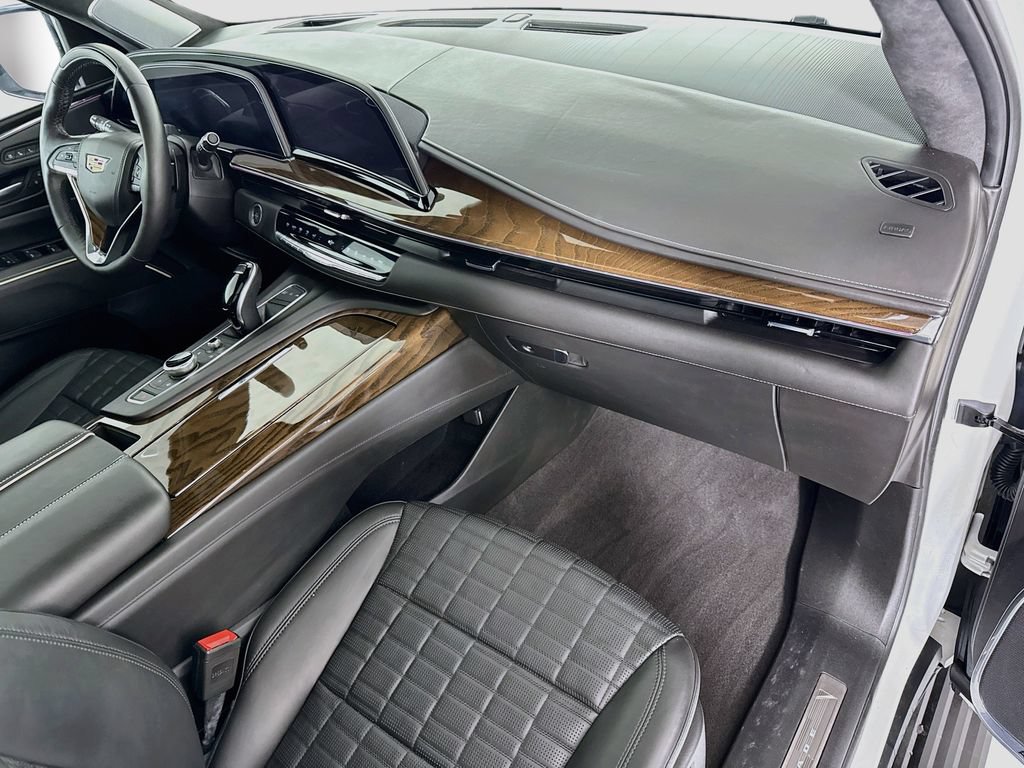 Used 2024 Cadillac Escalade Sport Platinum w/ LPO, ONYX Package AWD/4WD image 18