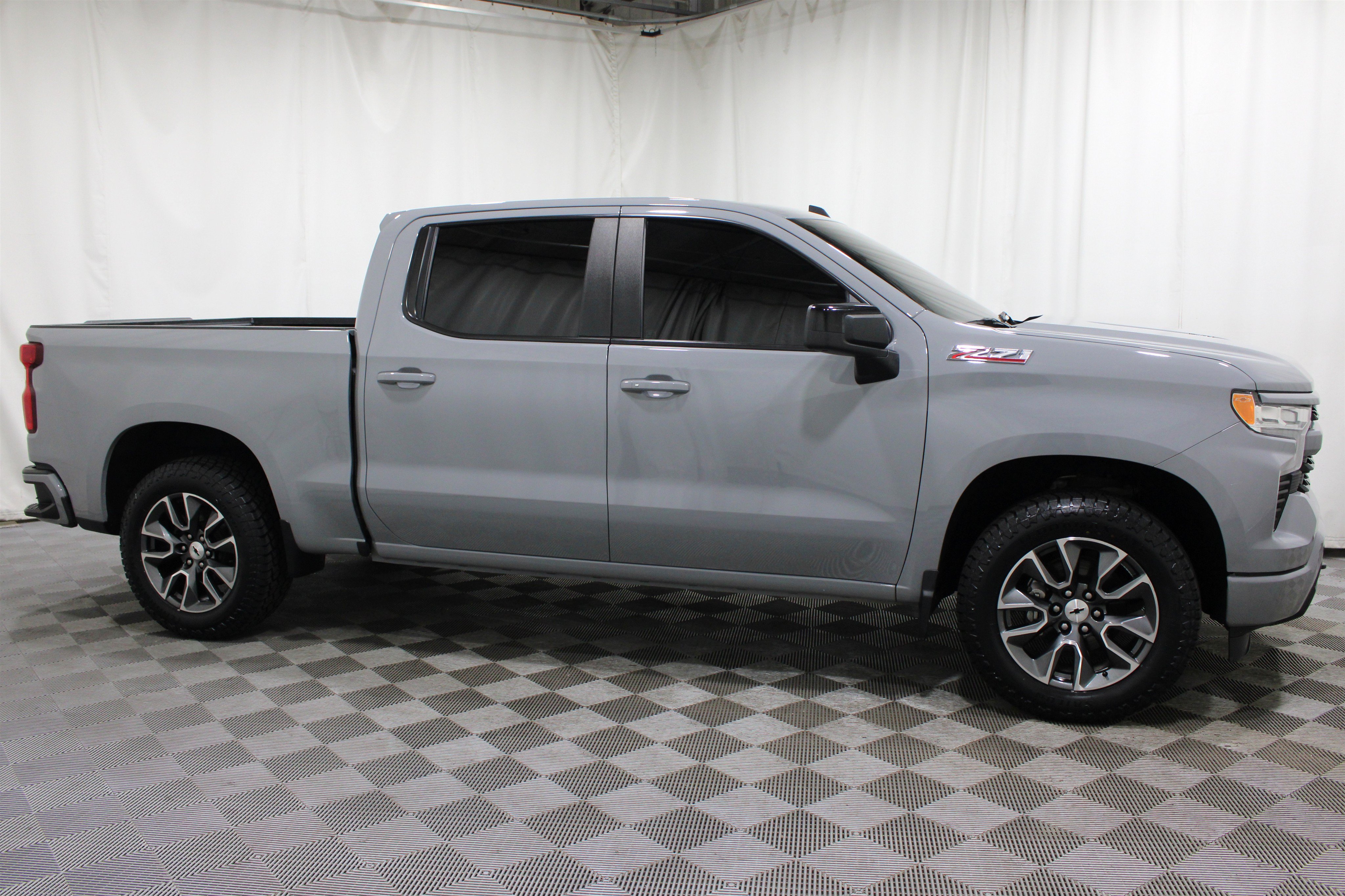 Used 2024 Chevrolet Silverado 1500 RST AWD/4WD image 30