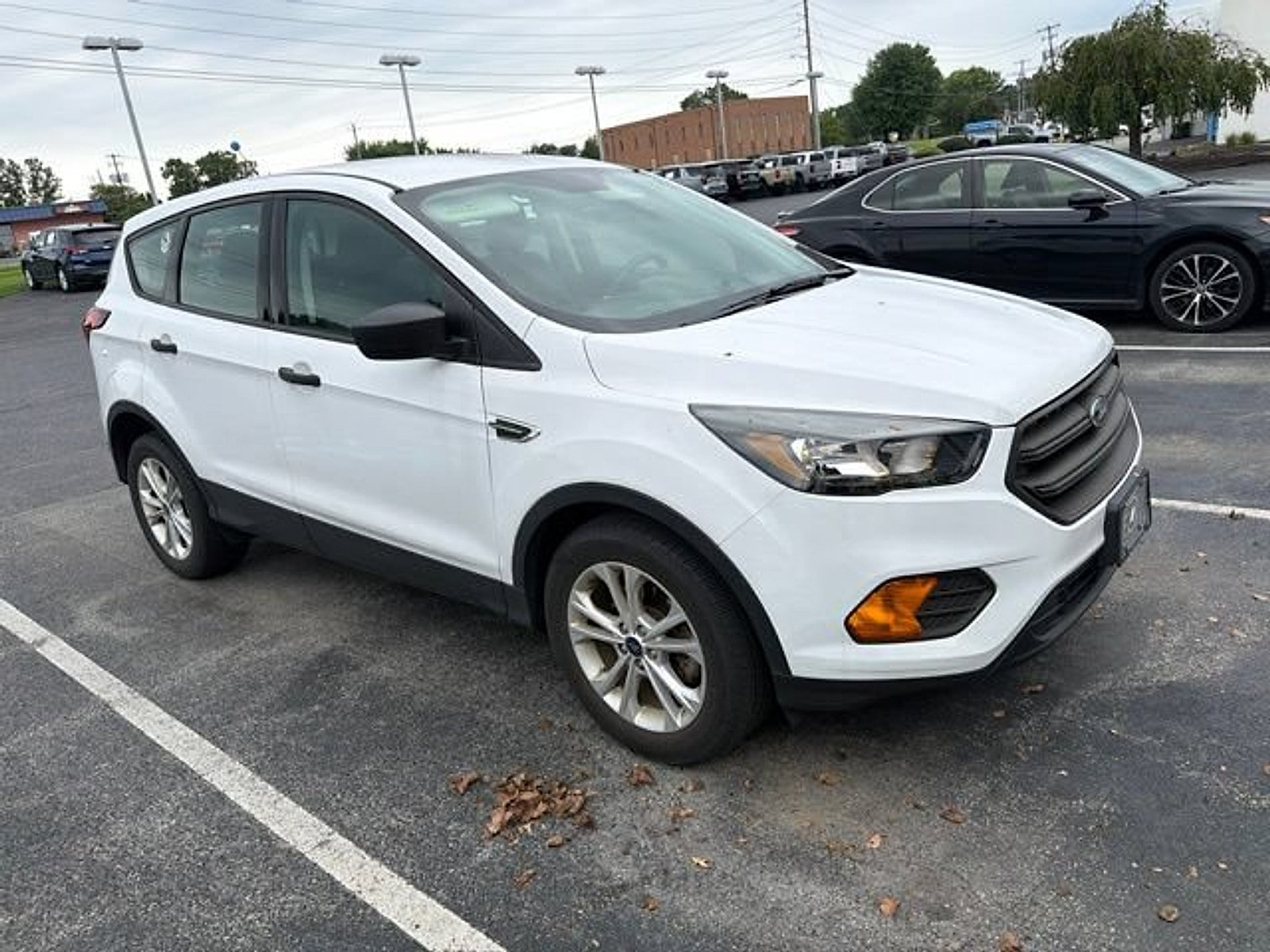 Used 2019 Ford Escape S FWD image 4
