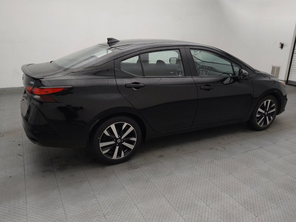 Used 2022 Nissan Versa SR FWD image 10