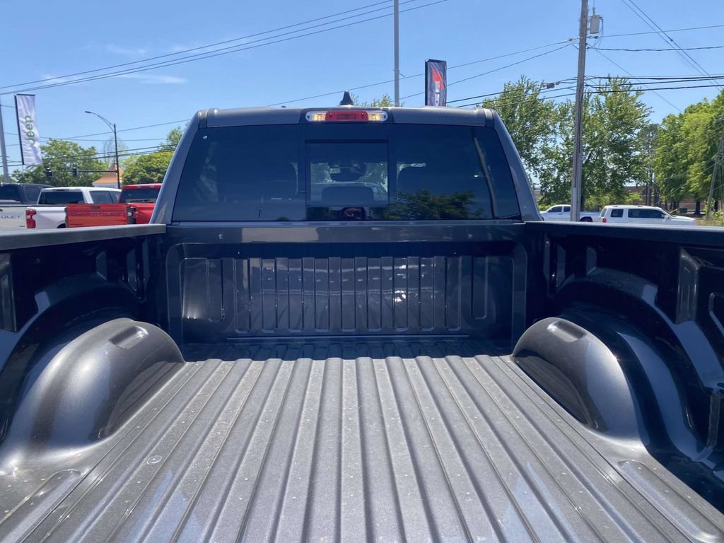 New 2026 RAM 1500 Laramie w/ Sport Appearance Package AWD/4WD image 9