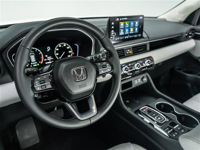 Used 2025 Honda Pilot EX-L image 11