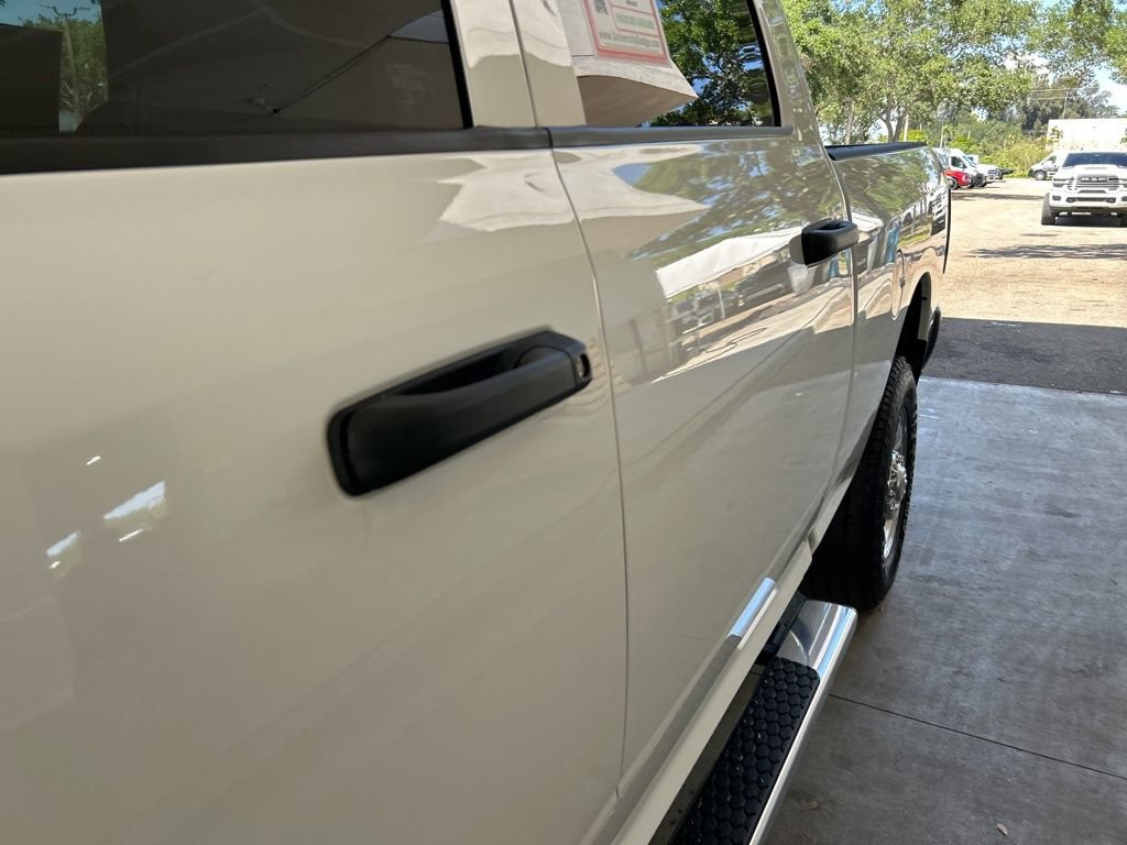 Used 2025 RAM 3500 Tradesman w/ Chrome Appearance Group AWD/4WD image 17