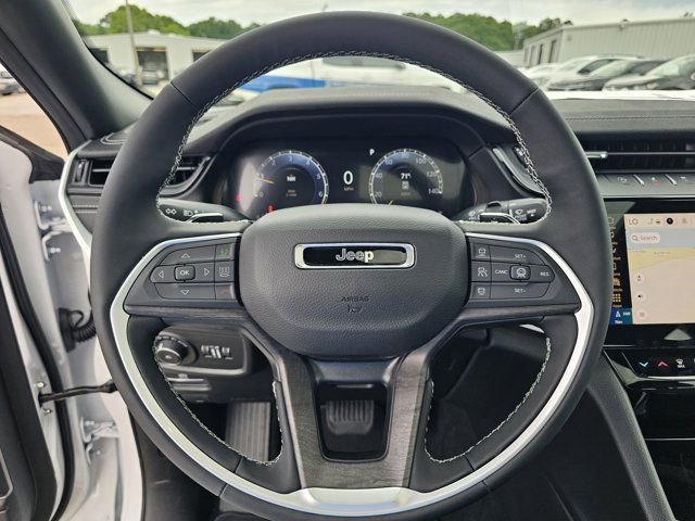 New 2026 Jeep Grand Cherokee Limited w/ Limited Altitude Package RWD image 41