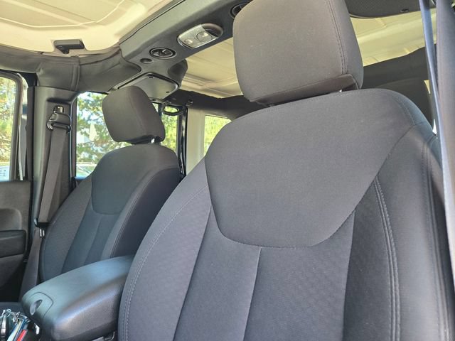 Used 2015 Jeep Wrangler Unlimited Sport w/ Quick Order Package 24S AWD/4WD image 11