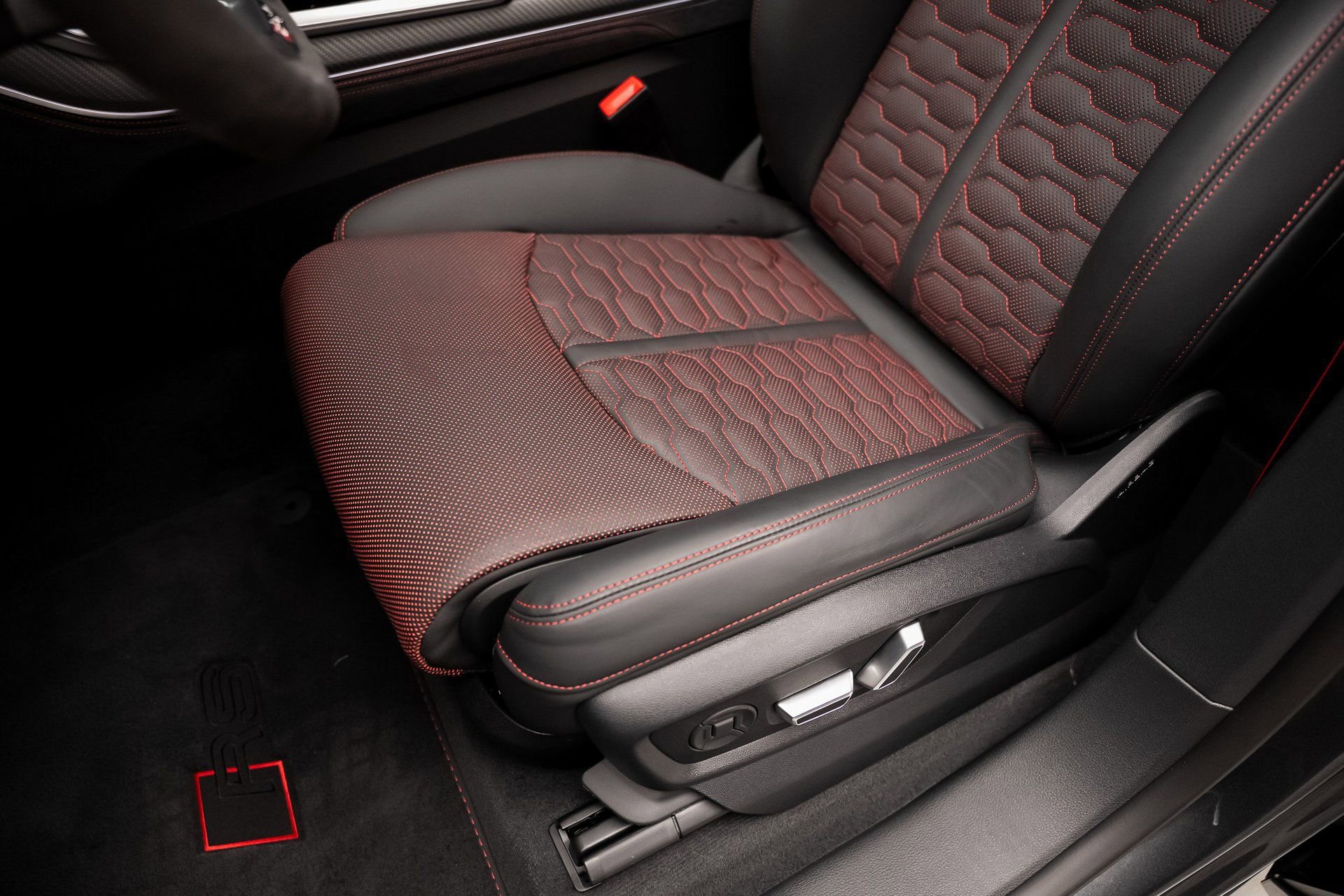 Used 2026 Audi RS Q8 performance image 63