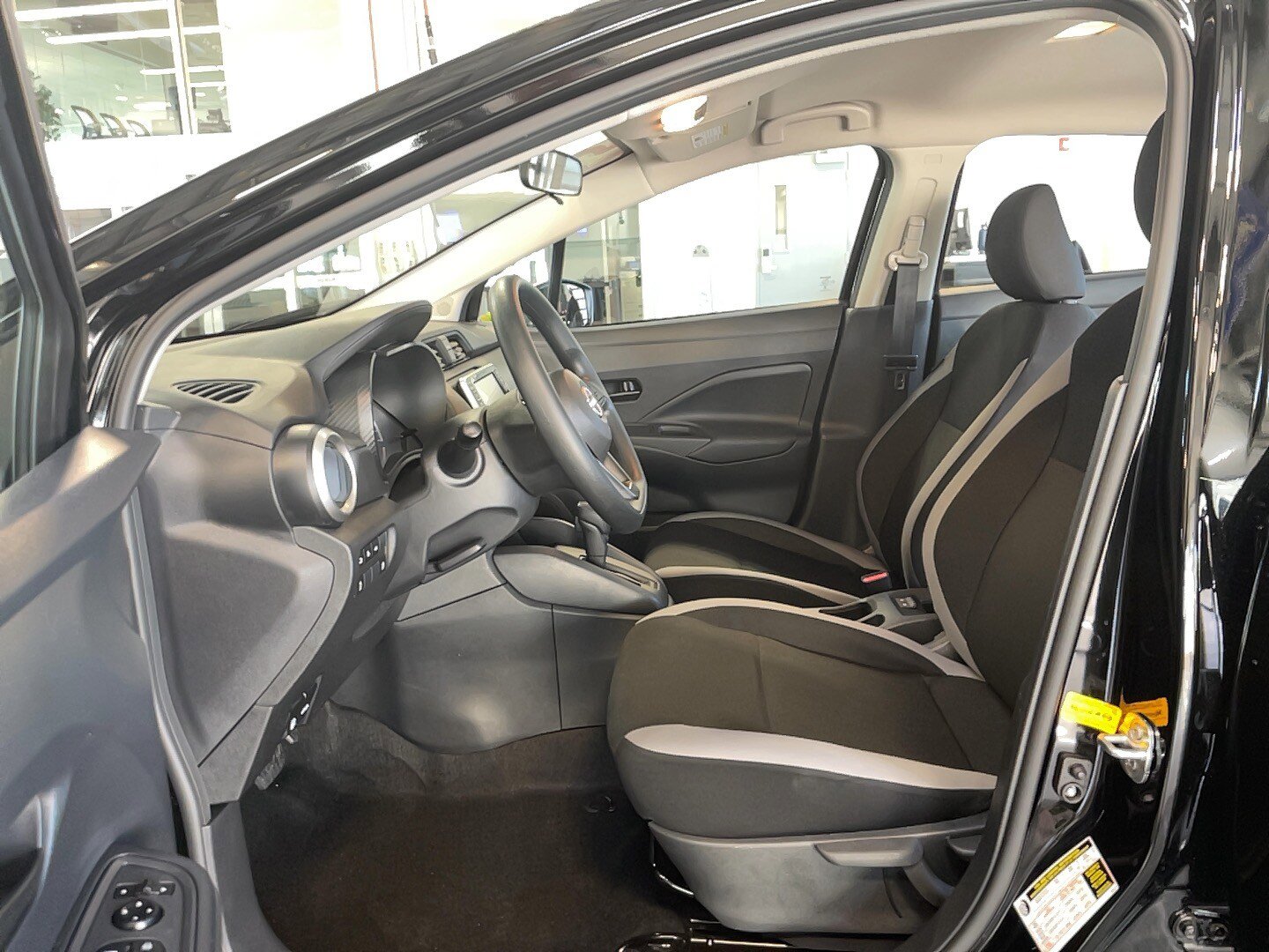 Used 2025 Nissan Versa S w/ S Plus Package image 17