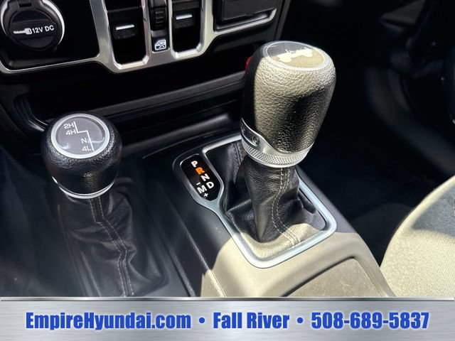 Used 2024 Jeep Wrangler Unlimited Sport AWD/4WD image 24