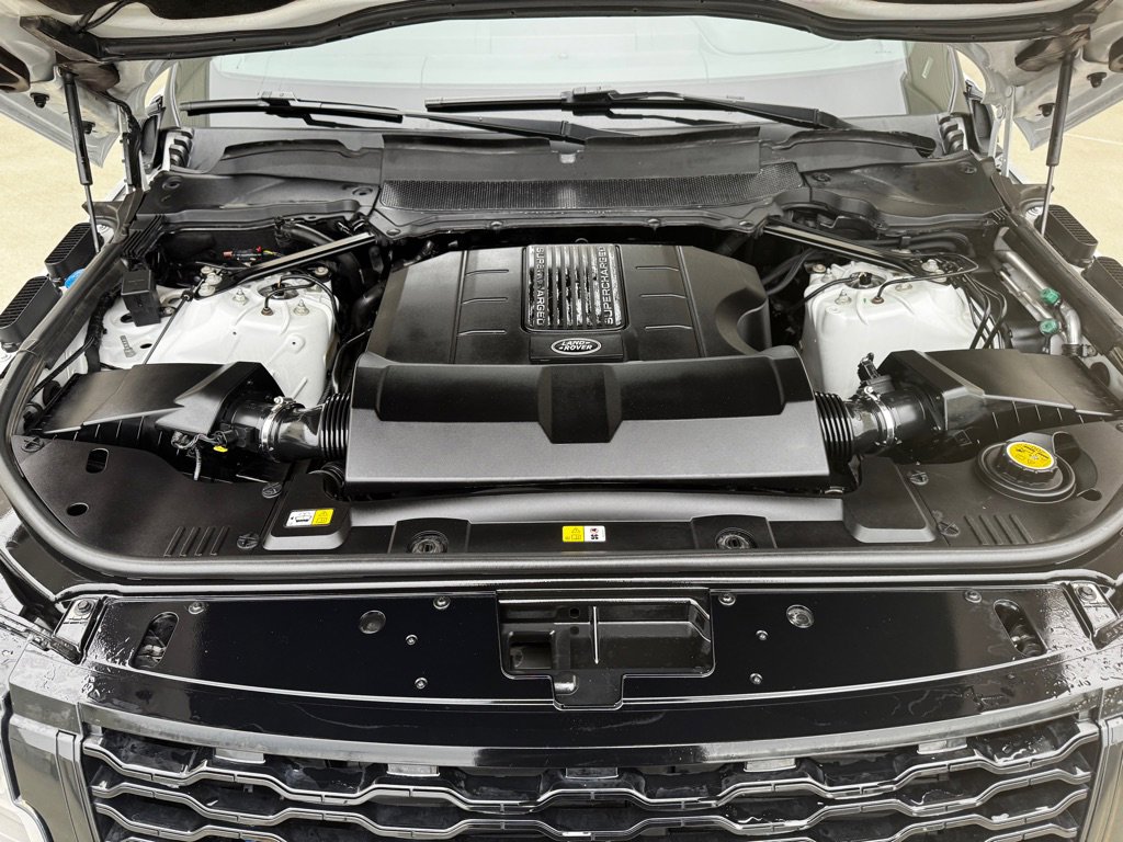 Used 2019 Land Rover Range Rover HSE image 26