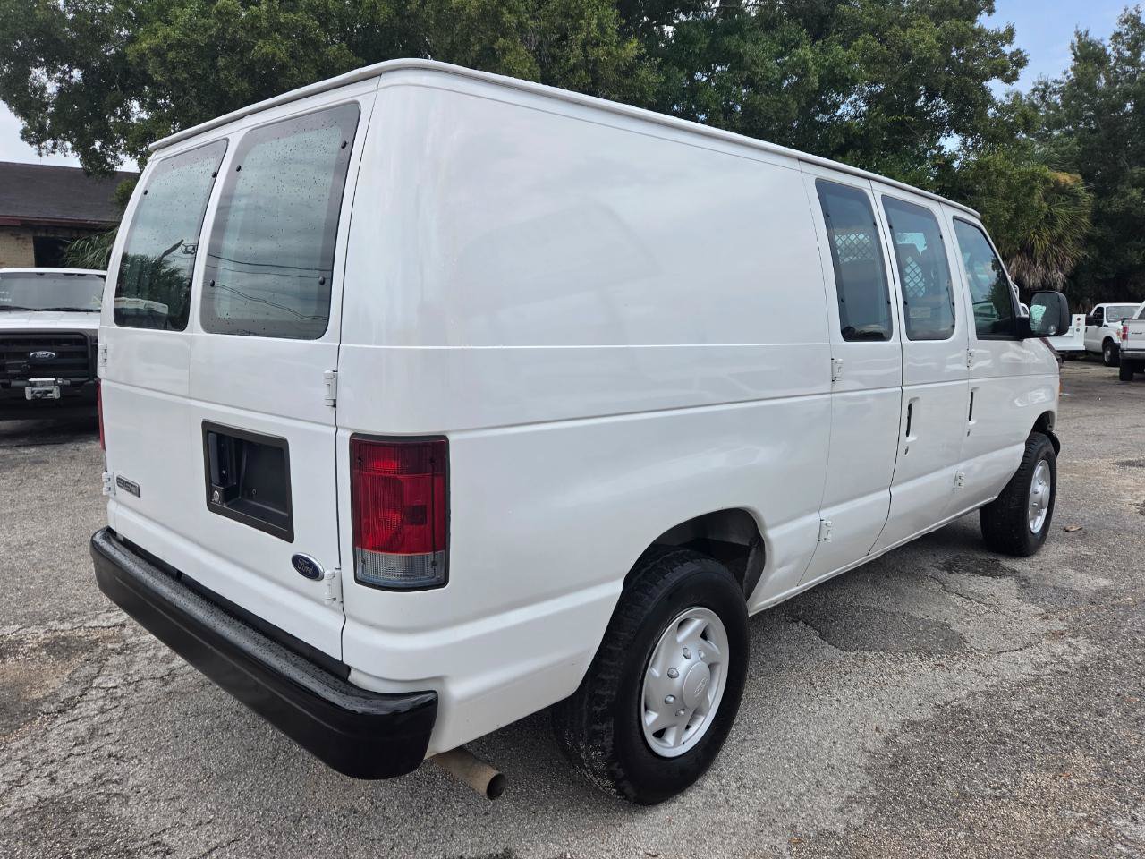 Used 2007 Ford E-150 and Econoline 150 RWD image 2