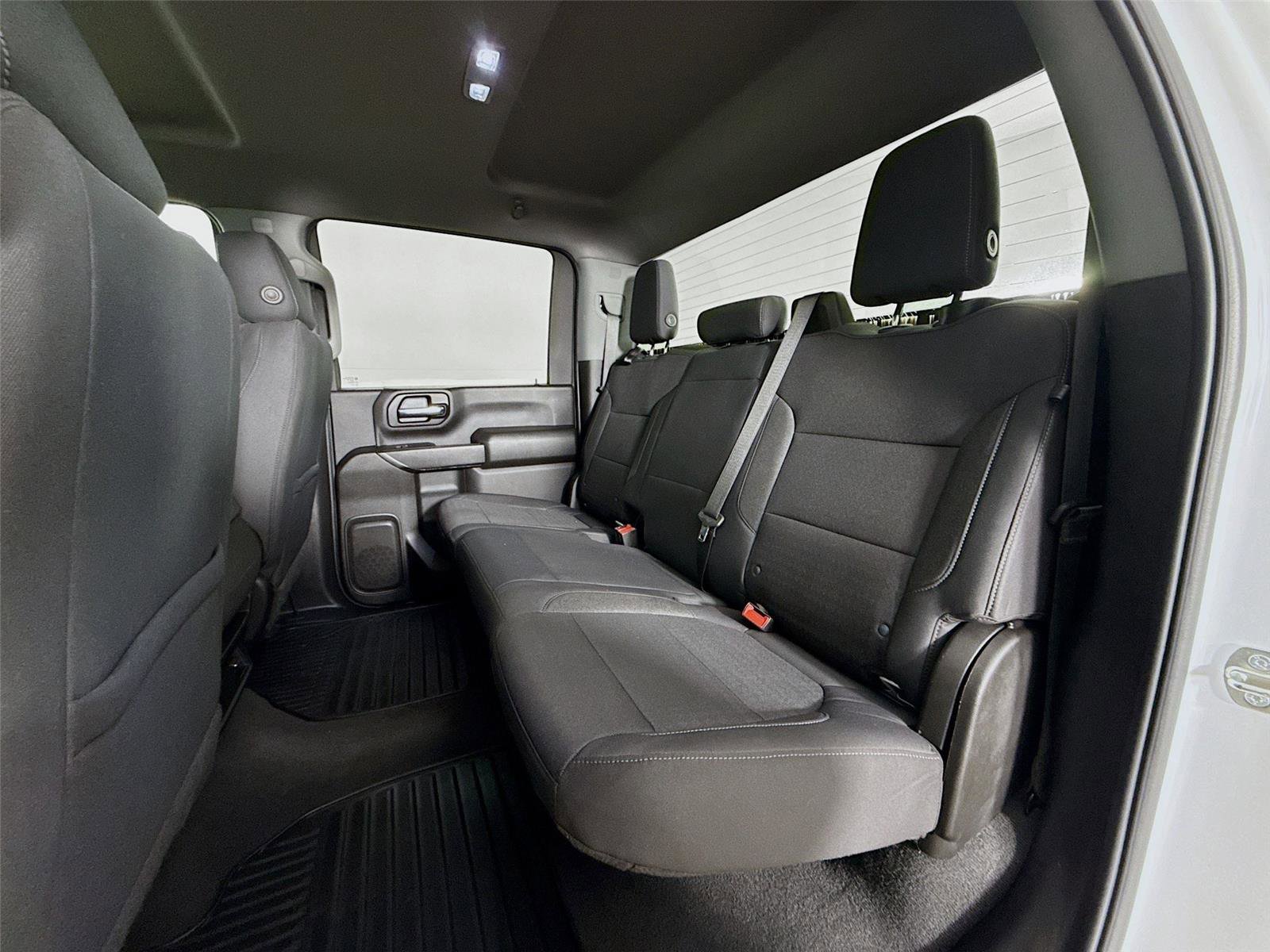 Used 2022 Chevrolet Silverado 2500 Custom w/ Custom Value Package image 22