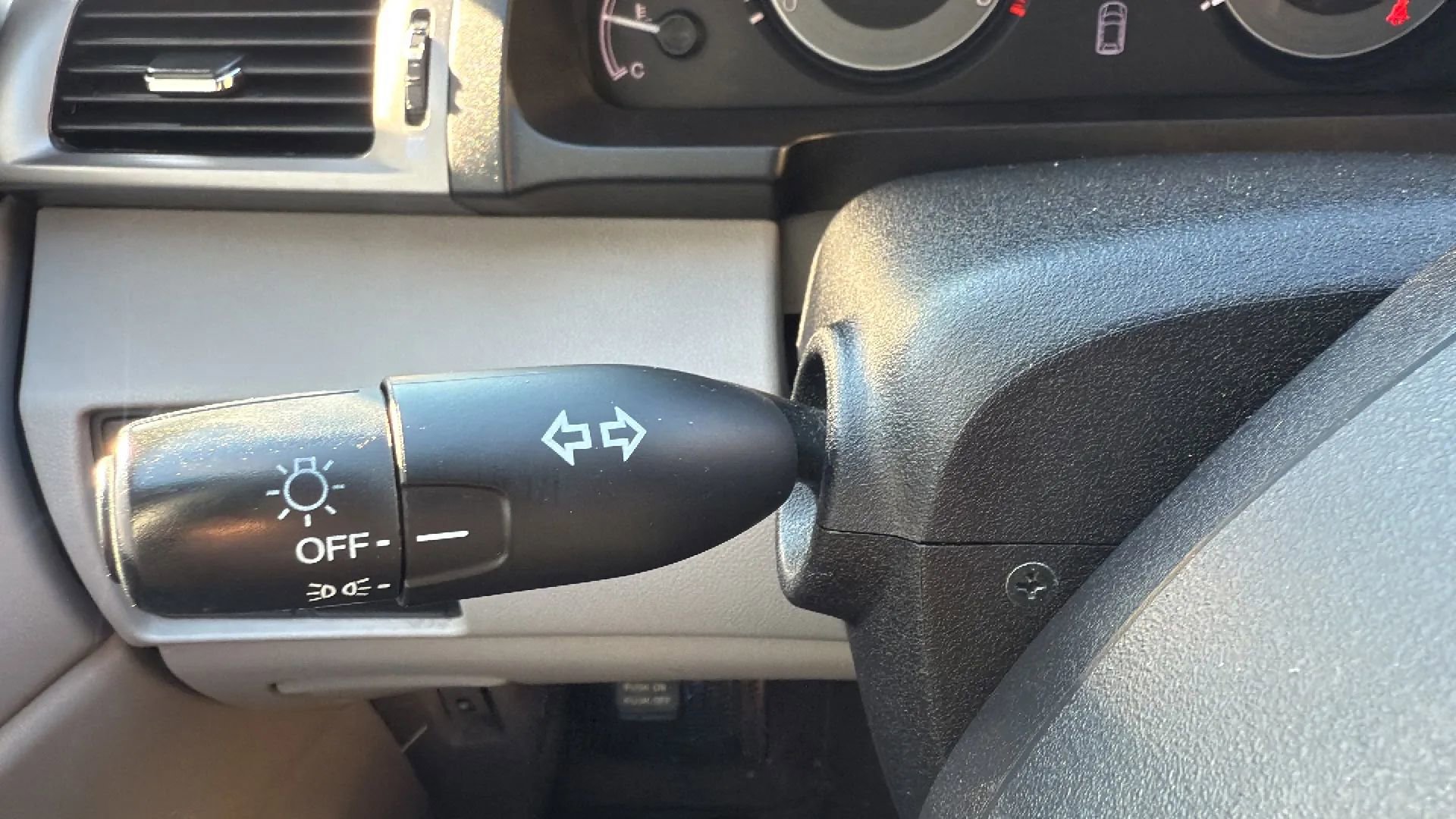 Used 2016 Honda Odyssey SE image 14