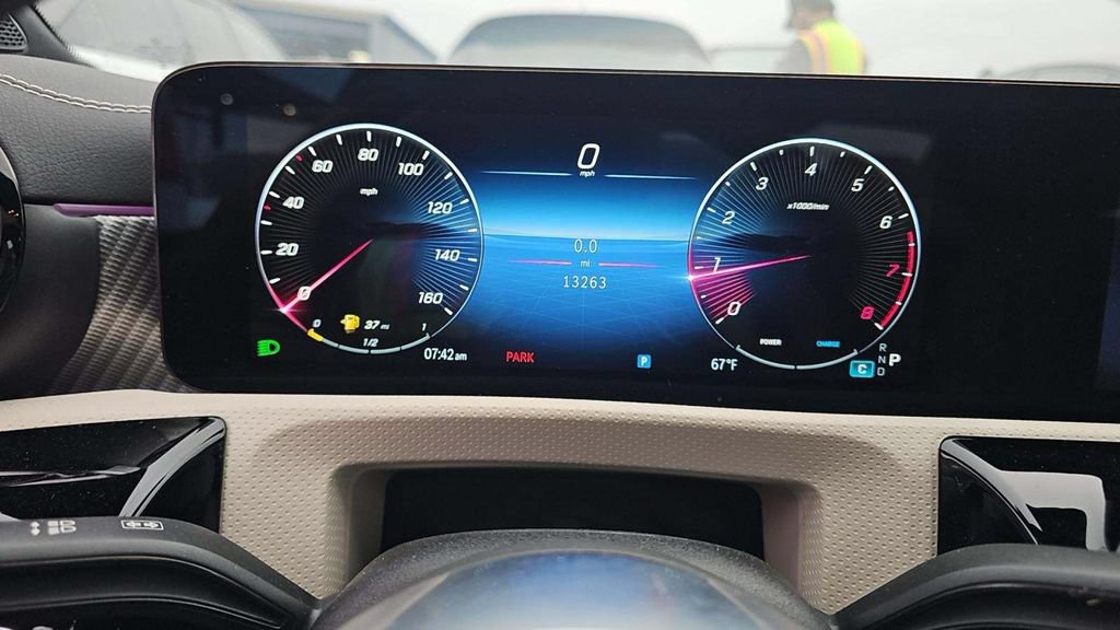 Certified 2025 Mercedes-Benz CLA 250 w/ Exclusive Package image 17