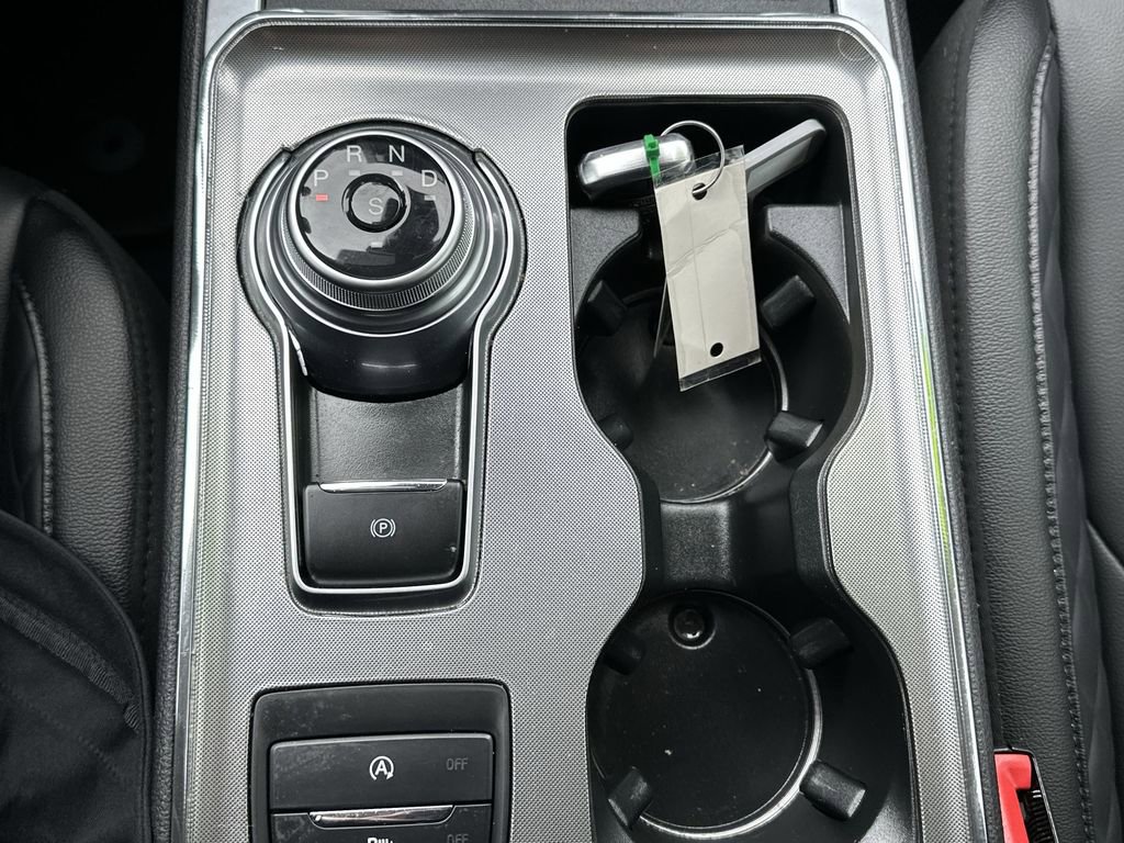 Used 2024 Ford Edge Titanium image 27