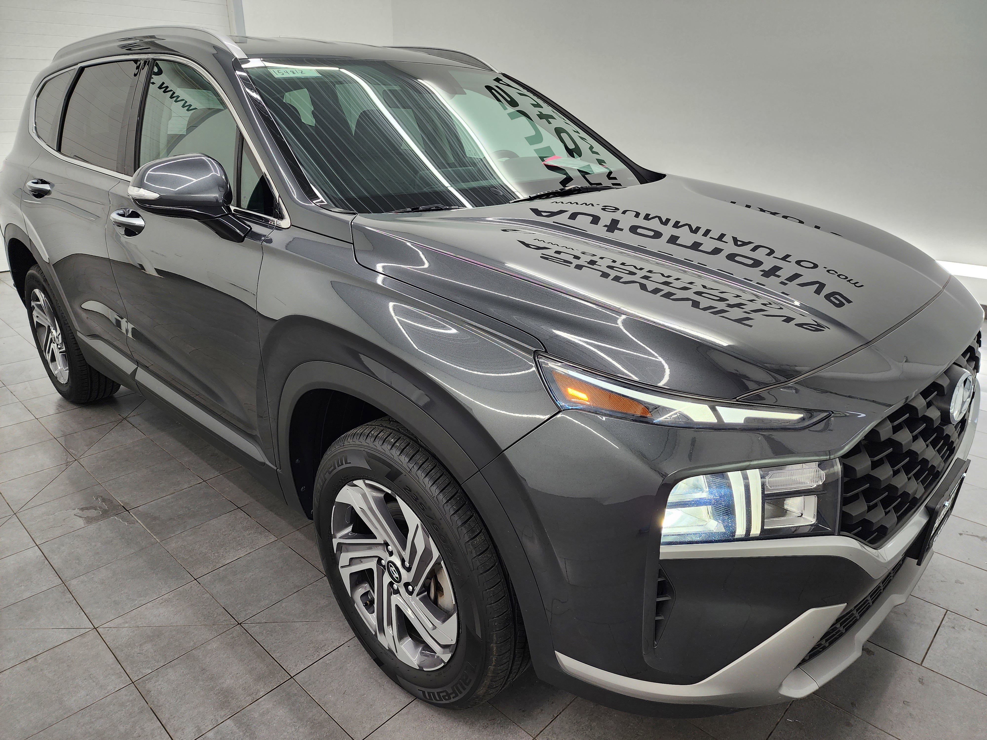 Used 2023 Hyundai Santa Fe SEL image 2