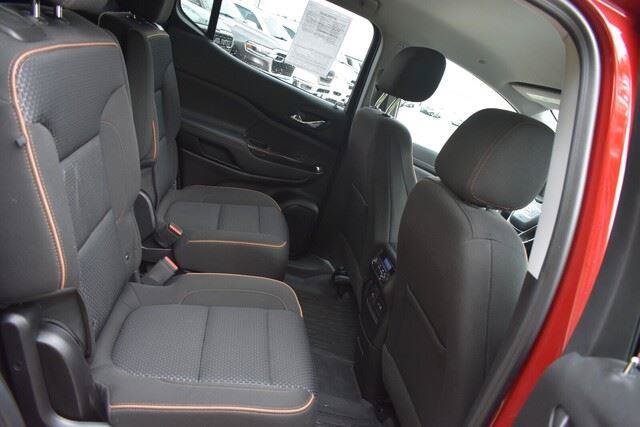 Used 2023 GMC Acadia AT4 w/ Trailering Package AWD/4WD image 19