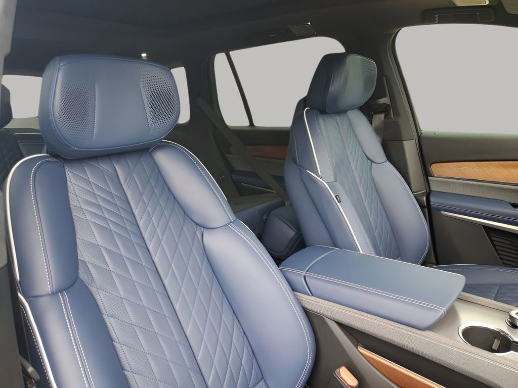 New 2026 Cadillac Vistiq Premium Luxury image 15