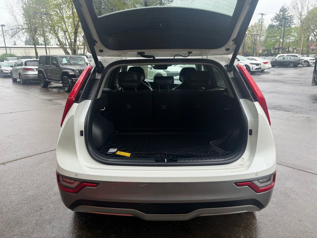 Used 2023 Kia Niro Wave w/ Wave Preserve Package FWD image 14