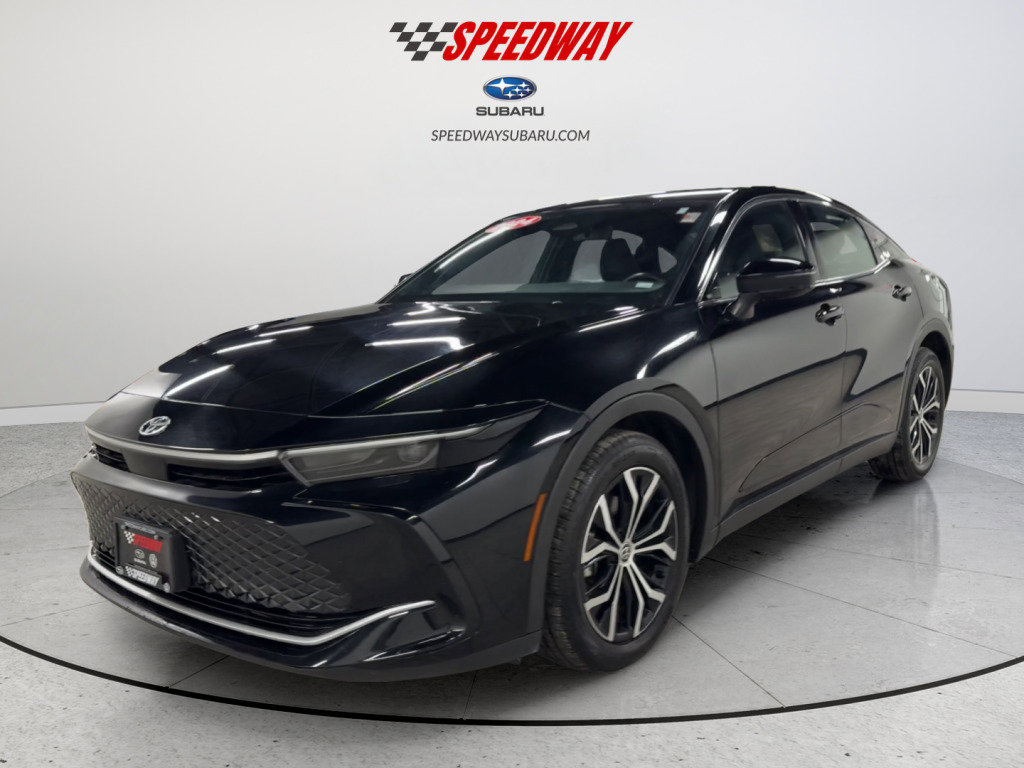 Used 2024 Toyota Crown Limited image 3